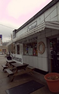 Inviting roadside diner over the river