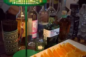 Traditional combo: mezcal & oranges at La Urbana preview