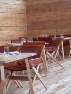 Dining New Zealand-style at Waiheke Island Yacht Club (see "On the Town")