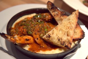 Shrimp and grits with grilled bread