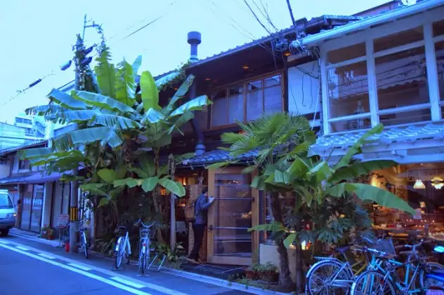  Cafe Biblitec Hello!