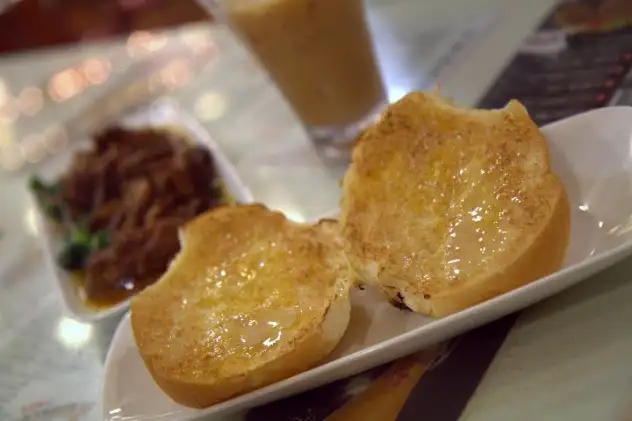 Milk tea and condensed milk toast at Tsui Wah