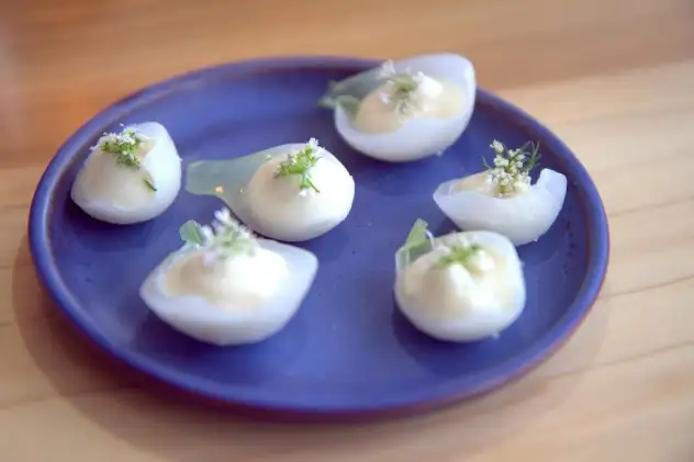 Lord Stanley's onion petals