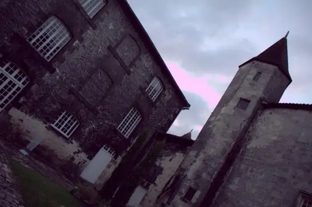 Magic: a courtyard in the Otard castle