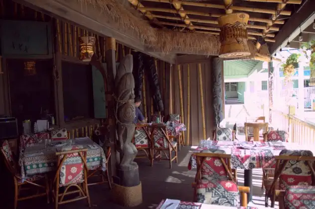 Tiki Iniki's porch