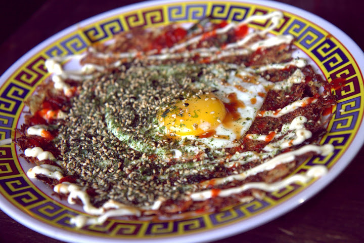 Xiao Bao Biscuit's okonomiyaki 