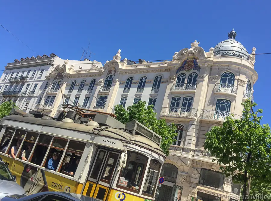 Recalling San Francisco... the streets of Lisbon